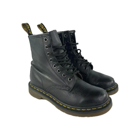 Dr. Martens 1460 Ladies Leather Boots Size 5 Black 8 Eyelet Combat Boot Y2K - Picture 1 of 14